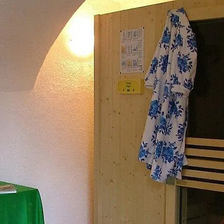 Sleeps 5 Pool Wifi Apartment
